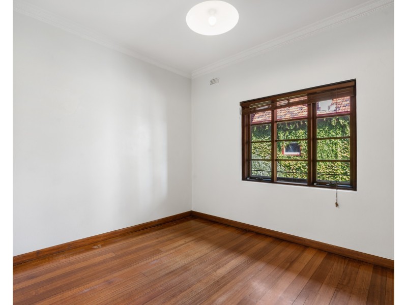 4/18 Marine Parade, St Kilda VIC 3182