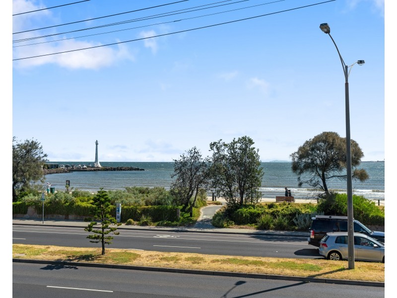 4/18 Marine Parade, St Kilda VIC 3182
