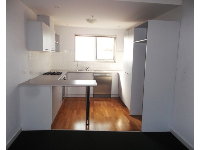 40/1 Gatehouse Drive, Kensington VIC 3031