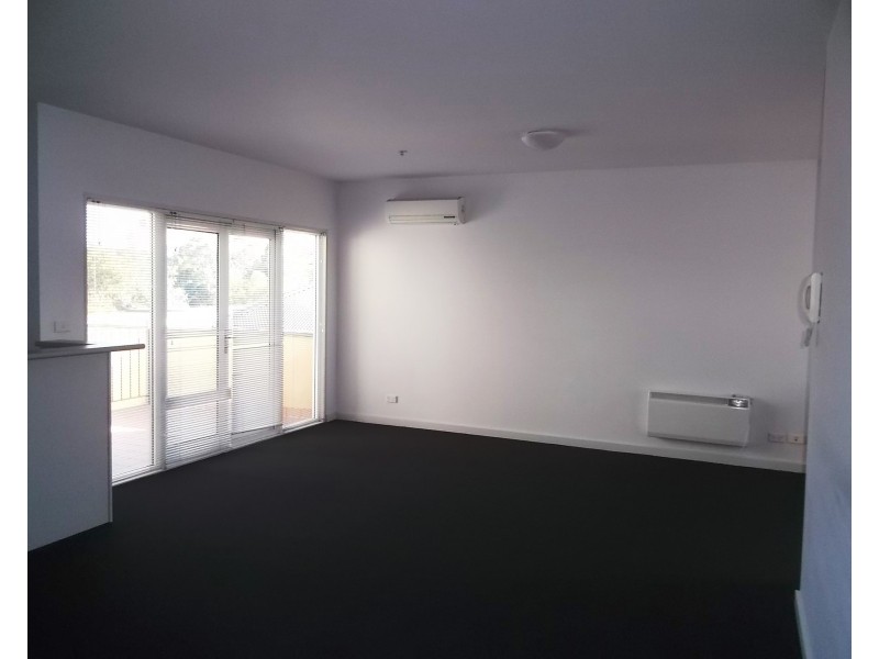 40/1 Gatehouse Drive, Kensington VIC 3031