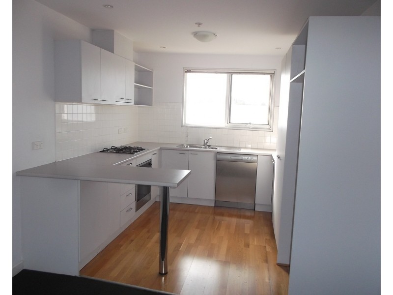 40/1 Gatehouse Drive, Kensington VIC 3031