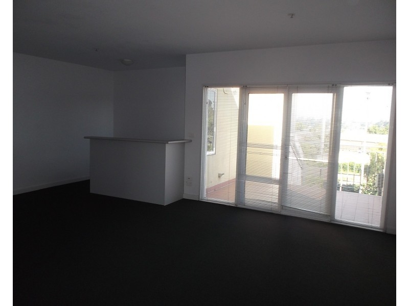 40/1 Gatehouse Drive, Kensington VIC 3031