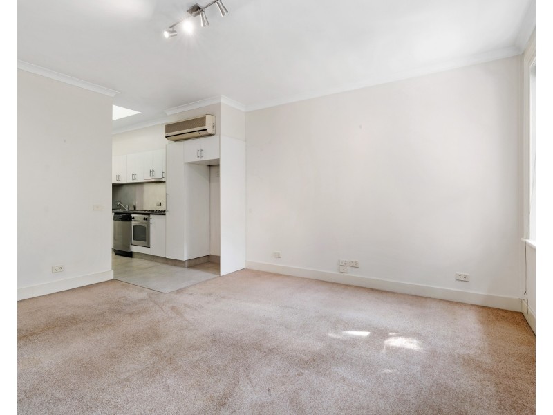 5/20 Somerset Place, Melbourne VIC 3000
