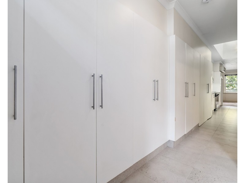 5/20 Somerset Place, Melbourne VIC 3000
