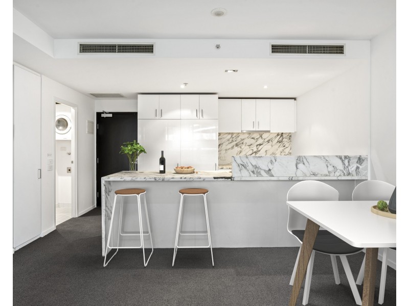 606/18 Waterview Walk, Docklands VIC 3008