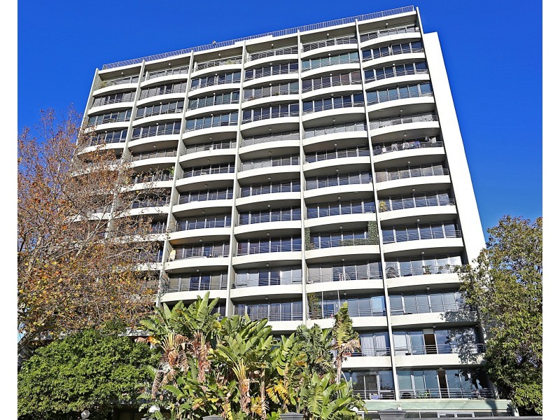 206/81 Queens Road, Melbourne VIC 3004