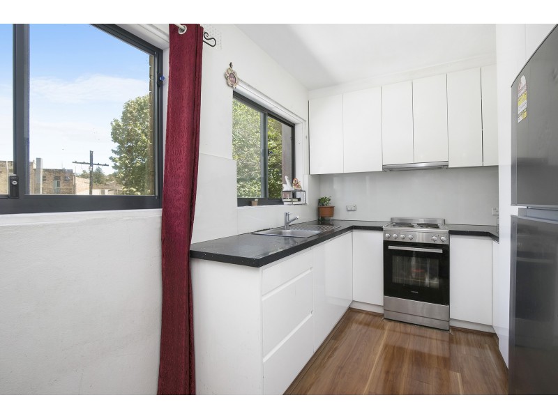 2/14 Pacific Parade, Dee Why NSW 2099