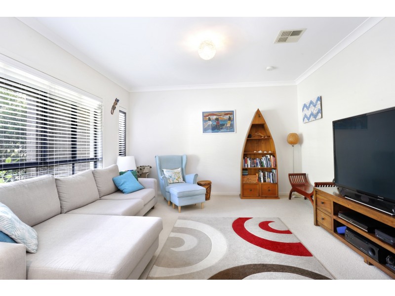 2/12-14 Angophora Cct, Warriewood NSW 2102