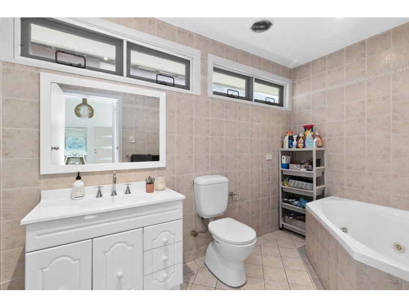 1 Naree Road, Frenchs Forest NSW 2086