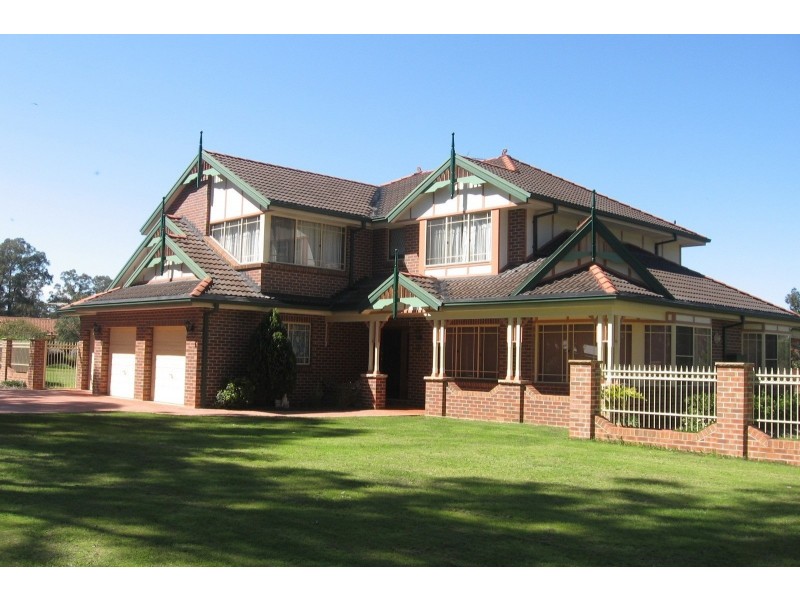 28 Sanctuary Drive, Windsor Downs NSW 2756