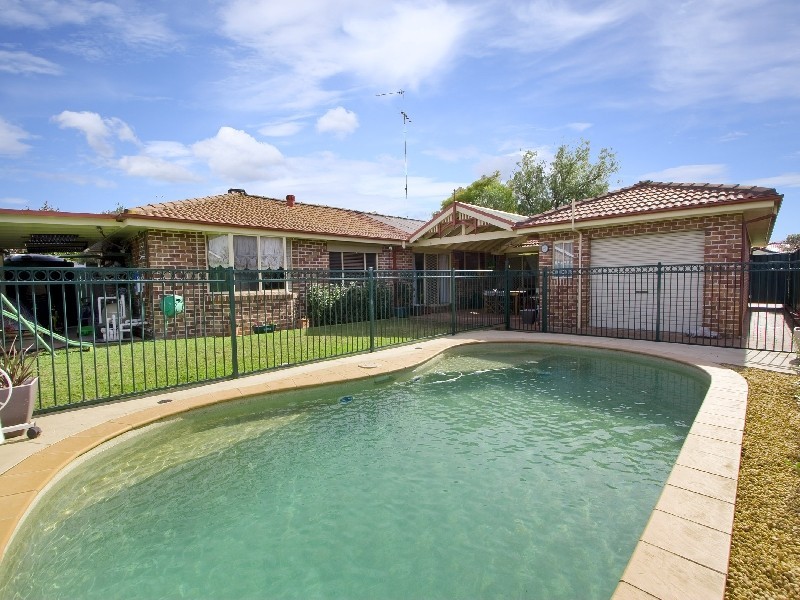 Mcgraths Hill NSW 2756