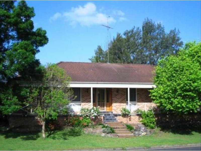 13 Phillip Place, Mcgraths Hill NSW 2756
