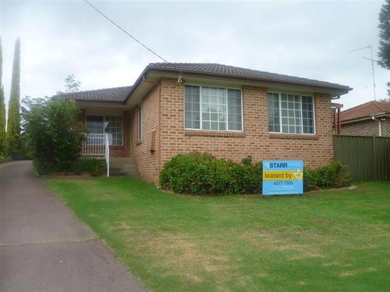 1/15 Strong Place, Richmond NSW 2753