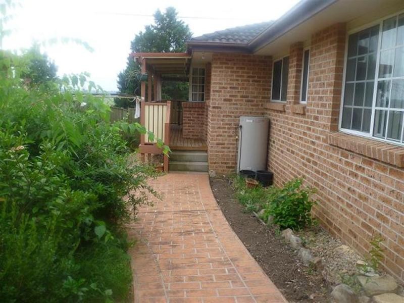 1/15 Strong Place, Richmond NSW 2753