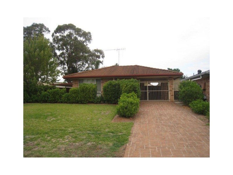 14 Settlers Cres, Bligh Park NSW 2756