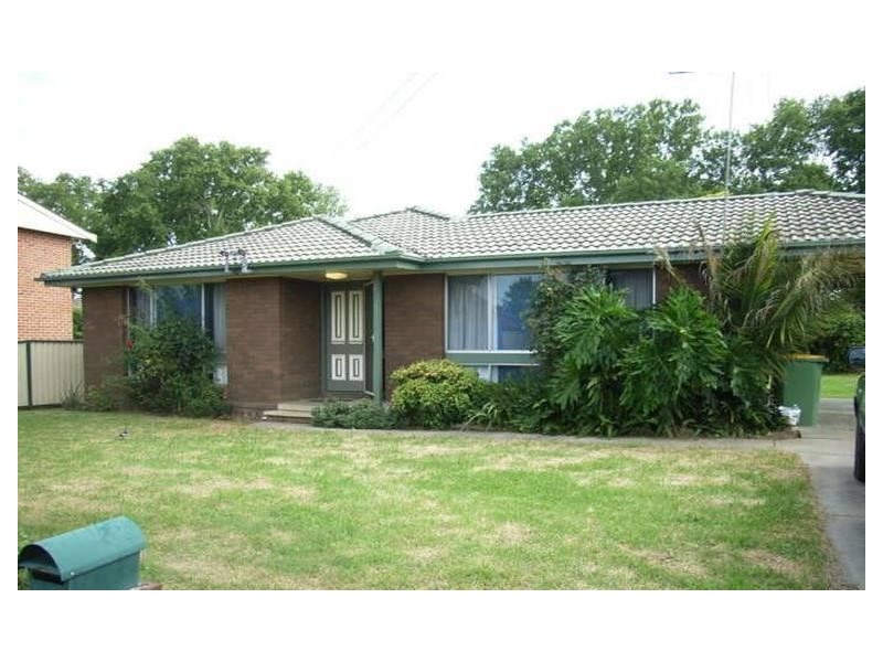 13 Claremont Street, Richmond NSW 2753