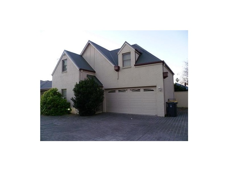 2/34-36 Bosworth Street, Richmond NSW 2753