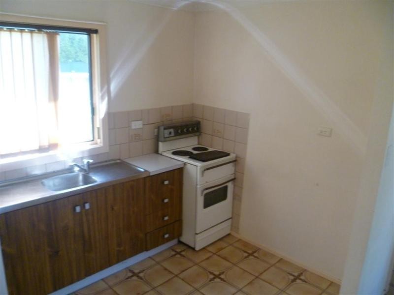 24b Hughes Ave, Hobartville NSW 2753