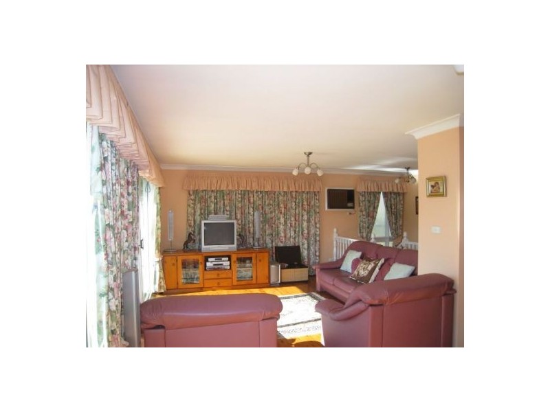 Mcgraths Hill NSW 2756