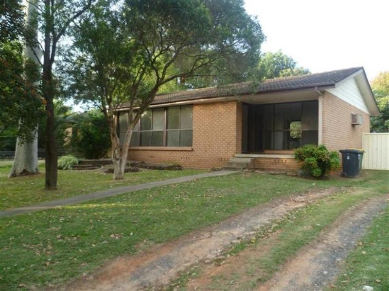 17 Andrew Town Place, Richmond NSW 2753