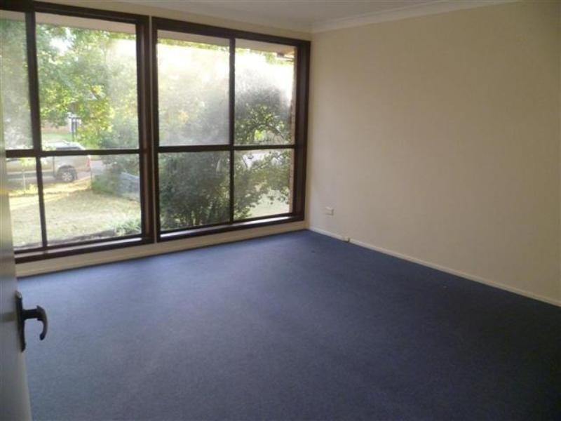 17 Andrew Town Place, Richmond NSW 2753