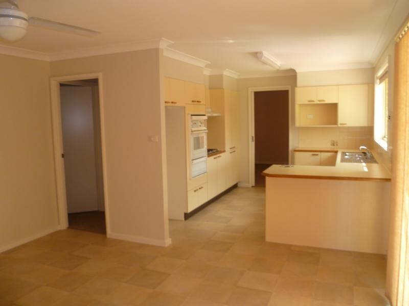6 Albert Street, Mcgraths Hill NSW 2756