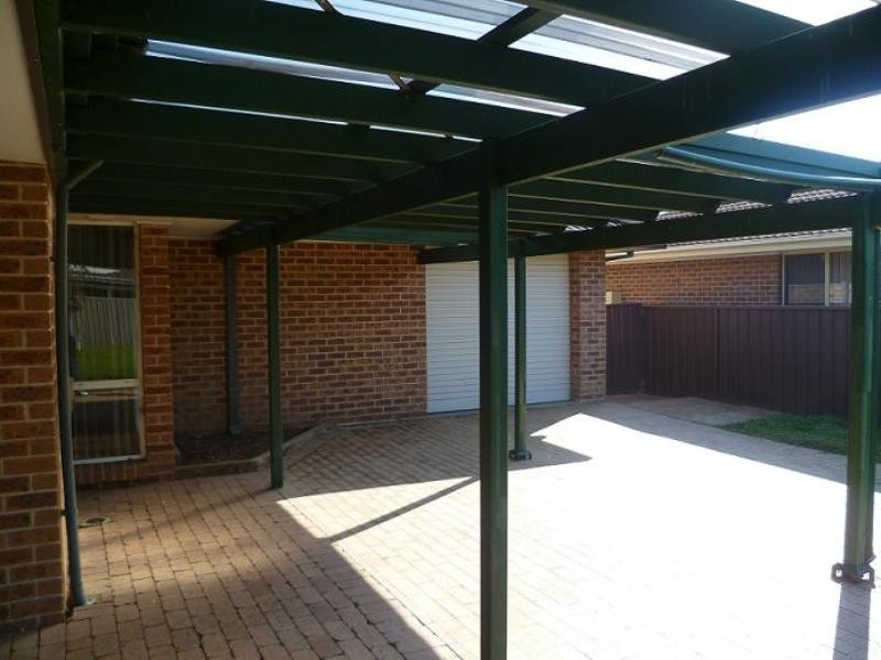 4 Albert St, Mcgraths Hill NSW 2756