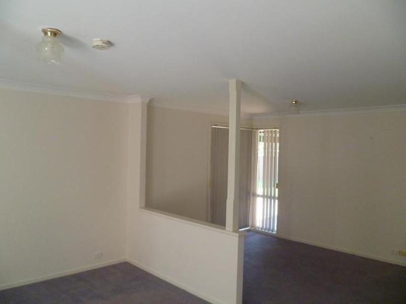 4 Albert St, Mcgraths Hill NSW 2756