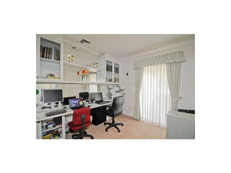 Mcgraths Hill NSW 2756