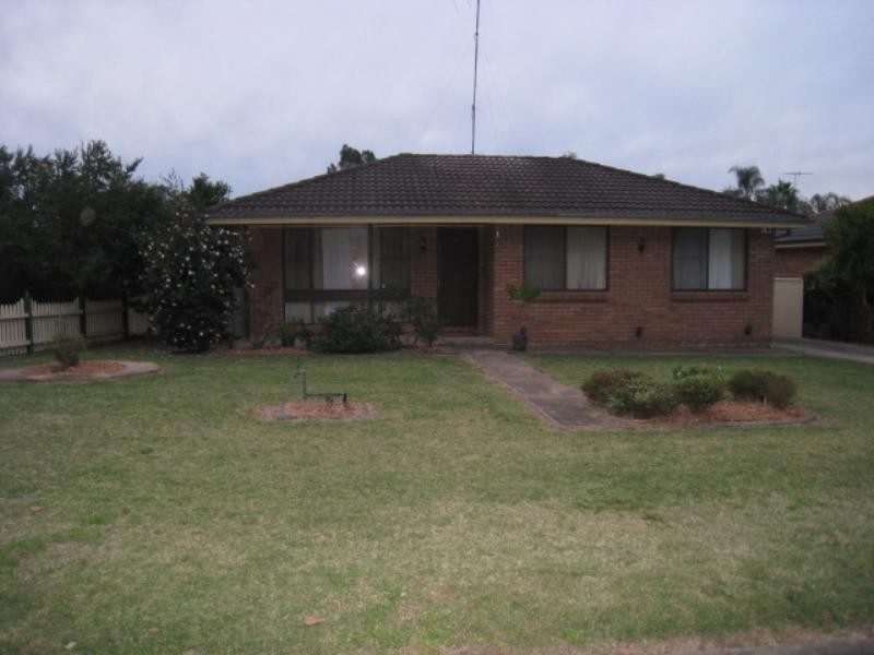 1 Mcgrath Road, Mcgraths Hill NSW 2756