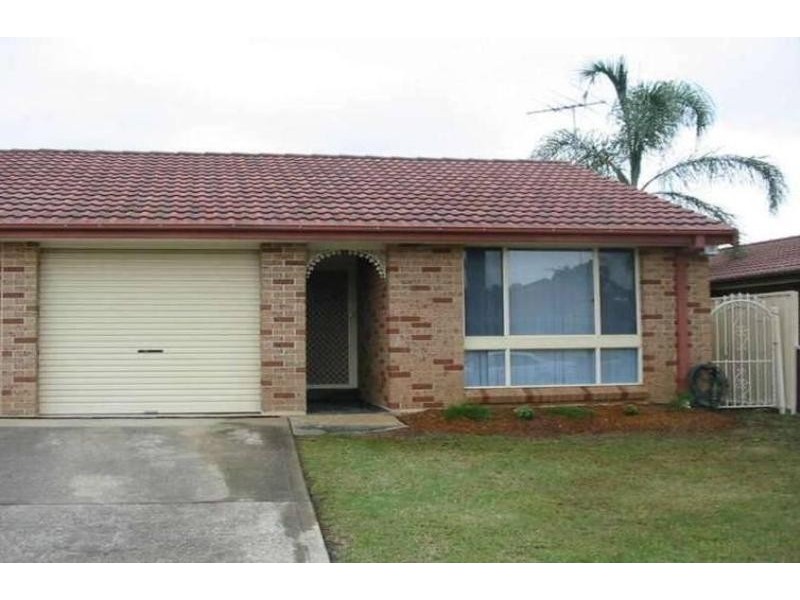 2/10 Fullerton Cres, Bligh Park NSW 2756