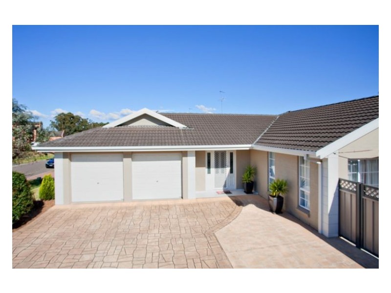 8 Kallawatta Grove, Mcgraths Hill NSW 2756