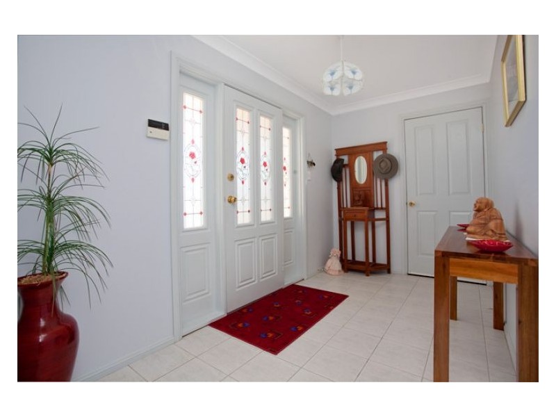 8 Kallawatta Grove, Mcgraths Hill NSW 2756