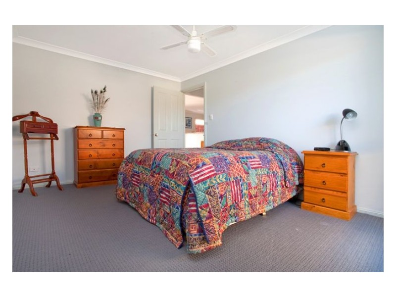 8 Kallawatta Grove, Mcgraths Hill NSW 2756