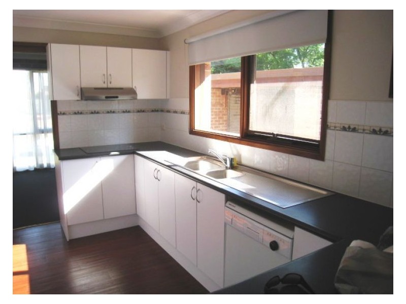 13 Phillip Place, Mcgraths Hill NSW 2756