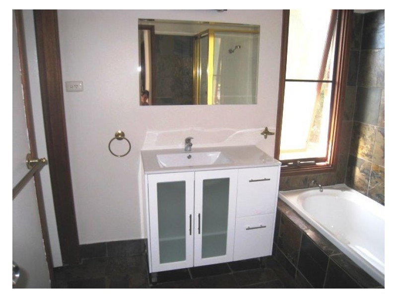 13 Phillip Place, Mcgraths Hill NSW 2756