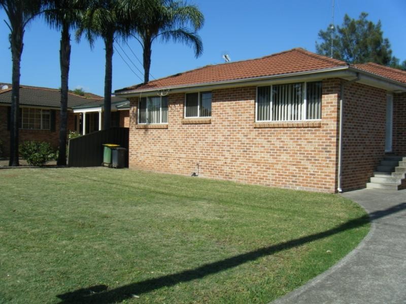 1/10 Wolseley Road, Mcgraths Hill NSW 2756