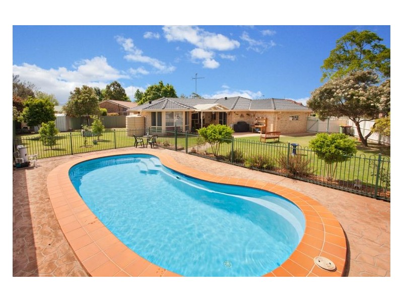 7 Langley Pl, Richmond NSW 2753