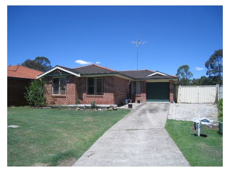 17 Risbey Place, Bligh Park NSW 2756