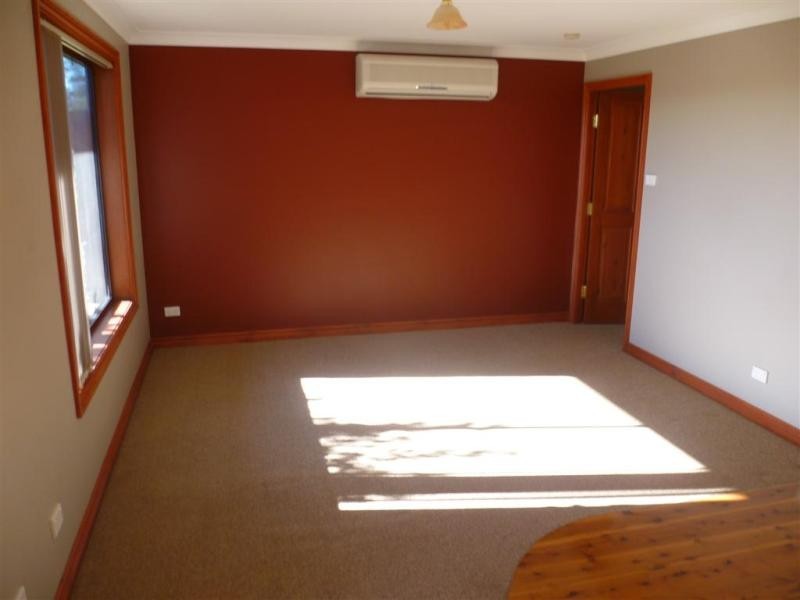 2 Clare Crescent, Oakville NSW 2765