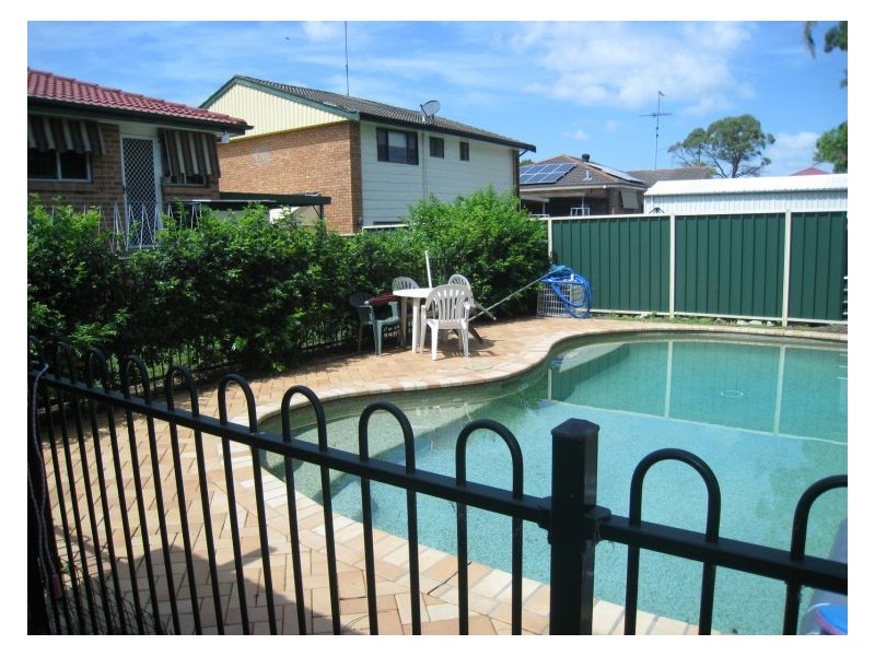 18 Smallwood Road, Mcgraths Hill NSW 2756