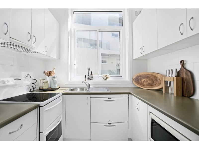 2/34 Queenscliff Road, Queenscliff NSW 2096