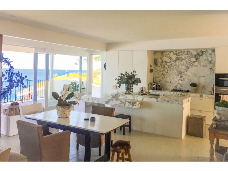 164 Barrenjoey Road, Newport NSW 2106