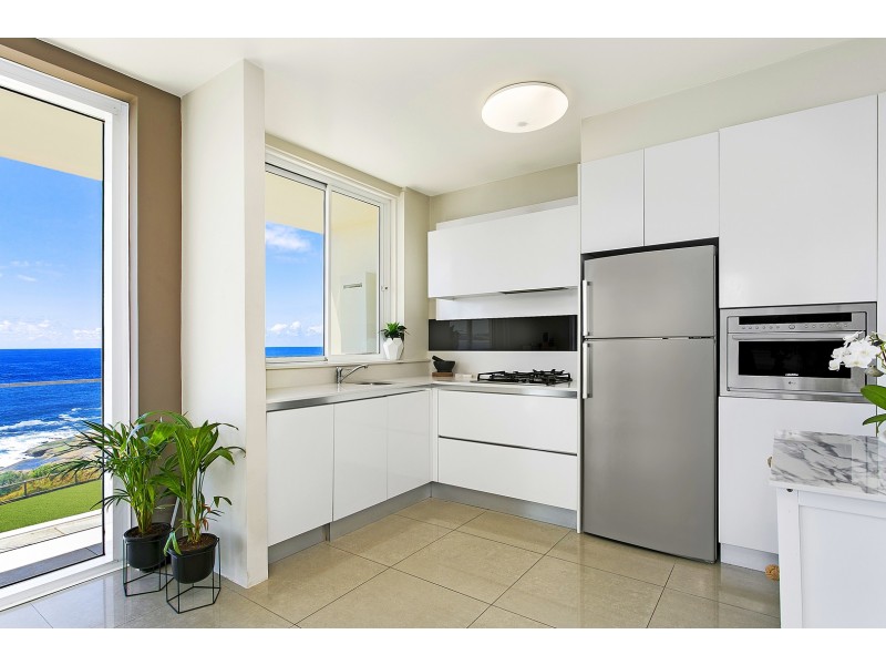 23/2 Monash Parade, Dee Why NSW 2099