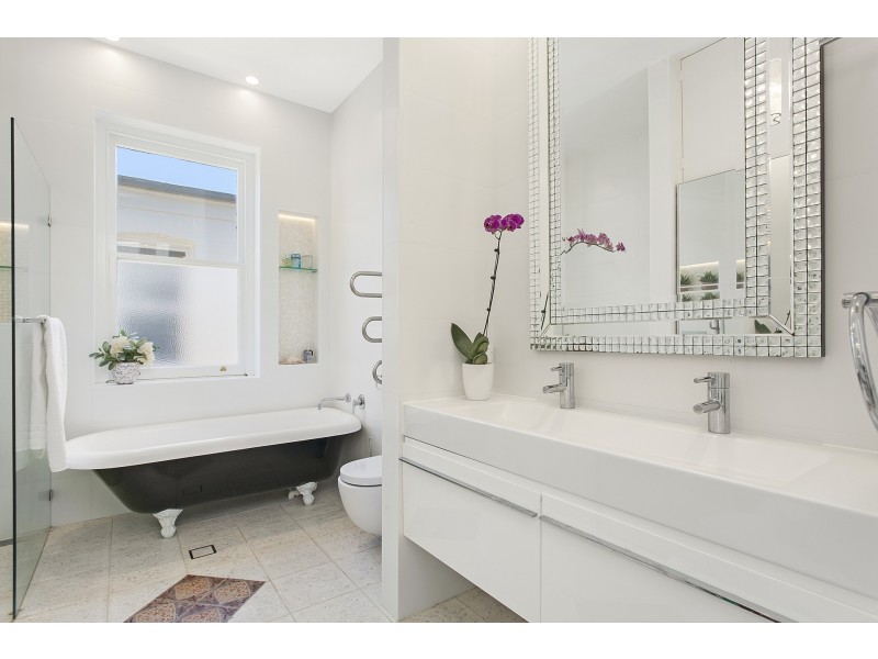 104 Addison Road, Manly NSW 2095