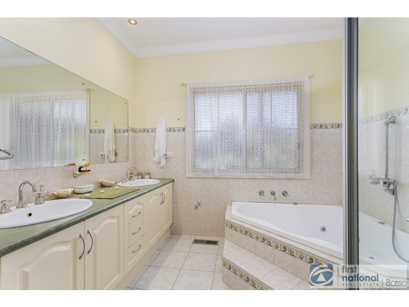 7 Frank St, Safety Beach VIC 3936