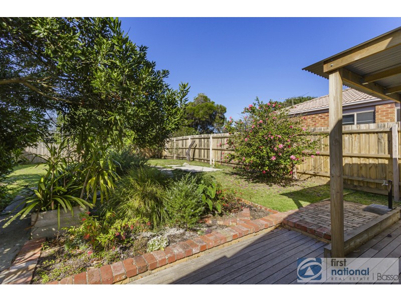 73 Seventh Avenue, Rosebud VIC 3939