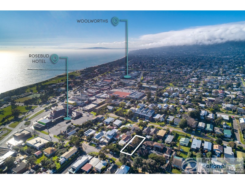 25 Seventh Avenue, Rosebud VIC 3939