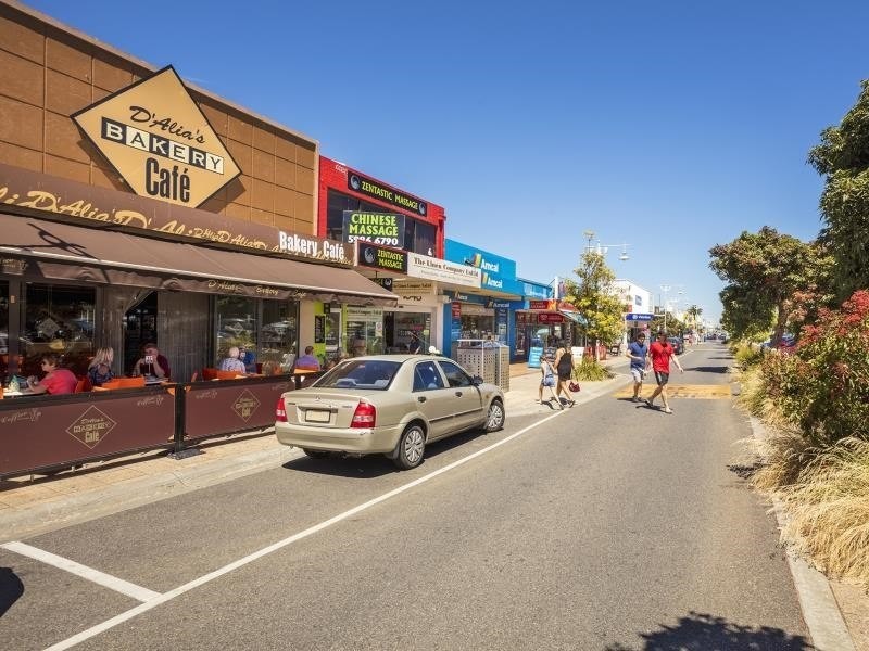 25 Seventh Avenue, Rosebud VIC 3939