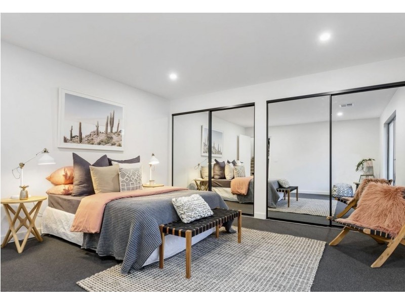 1 Helm Avenue, Safety Beach VIC 3936